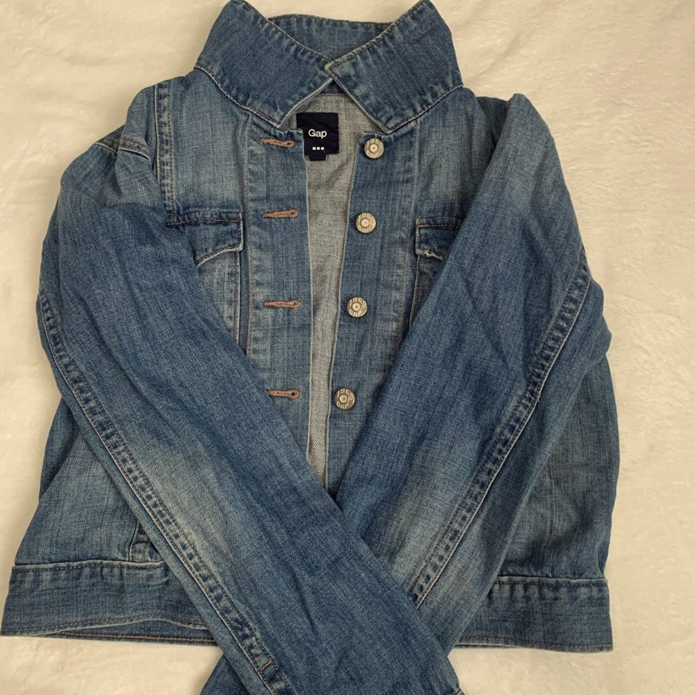 Gap mid length denim light blue jacket size Small